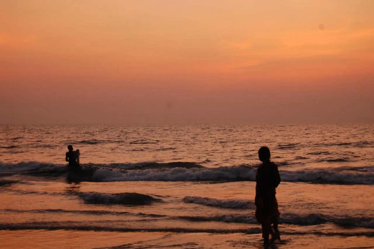 Shore Beach Homestay Turavūr